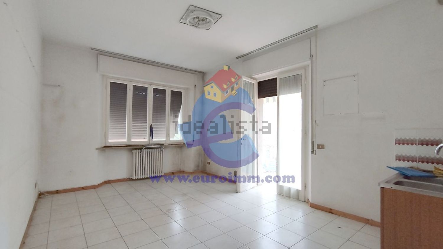 appartamento in vendita a Lucca in zona zona Arancio