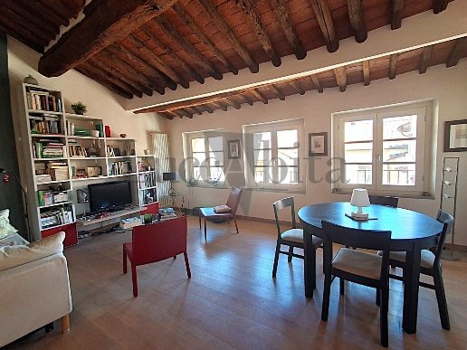 appartamento in vendita a Lucca in zona Centro Città