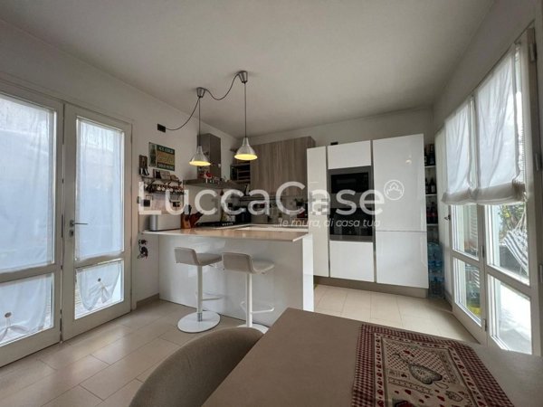 casa indipendente in vendita a Lucca in zona zona Sorbano