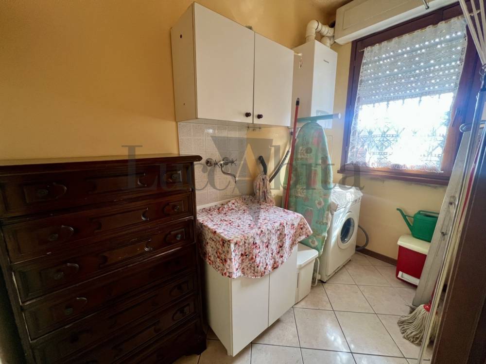 appartamento in vendita a Lucca in zona zona Arancio