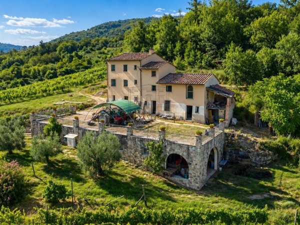 casa indipendente in vendita a Lucca in zona Centro Città