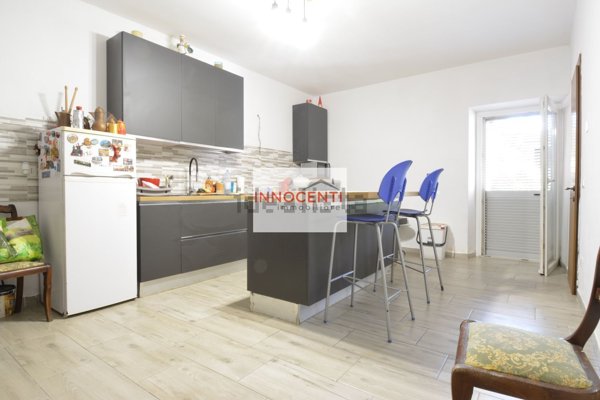 casa semindipendente in vendita a Lucca in zona Nave