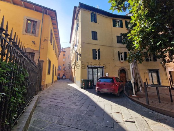 appartamento in vendita a Lucca in zona Centro Città