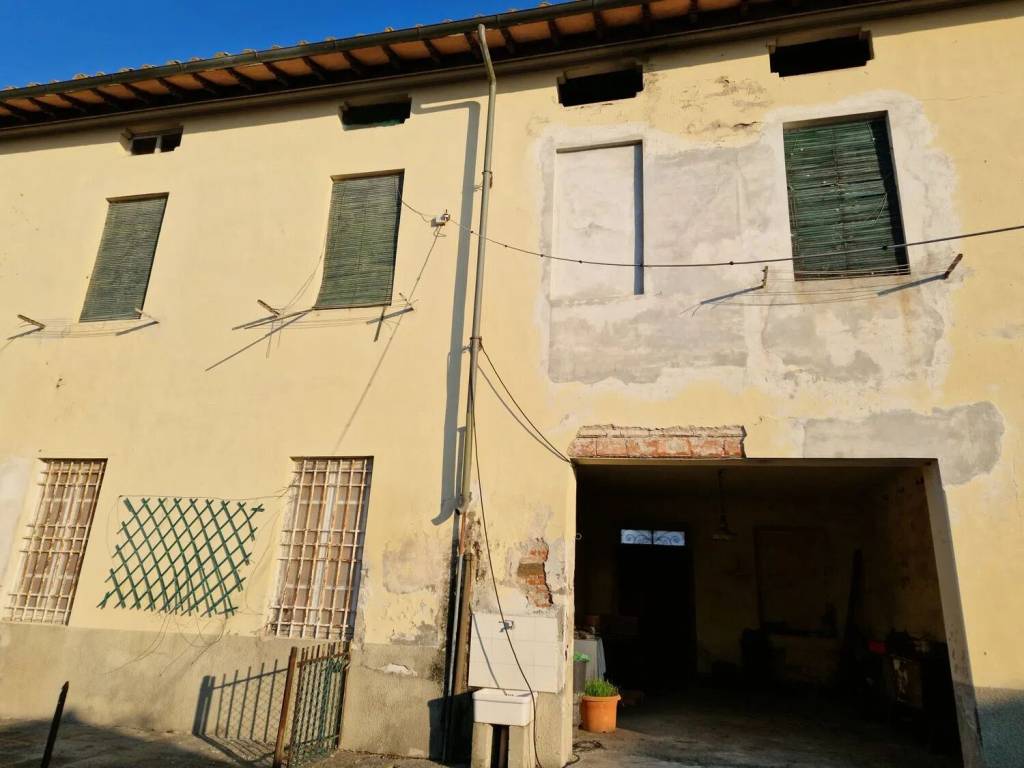 appartamento in vendita a Lucca in zona zona San Filippo