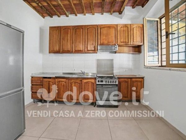 casa indipendente in vendita a Lucca in zona Picciorana