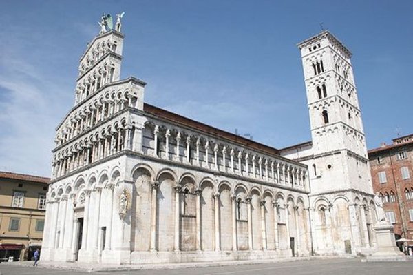 appartamento in vendita a Lucca in zona Centro Città