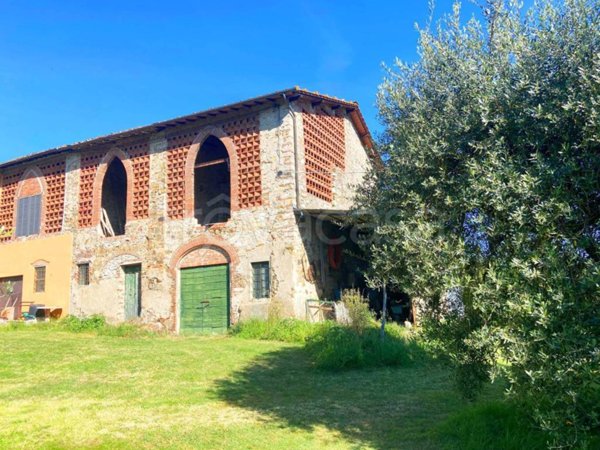casa indipendente in vendita a Lucca in zona Ponte San Pietro