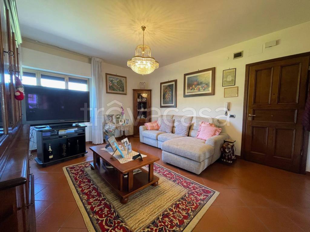 appartamento in vendita a Lucca in zona Pontetetto