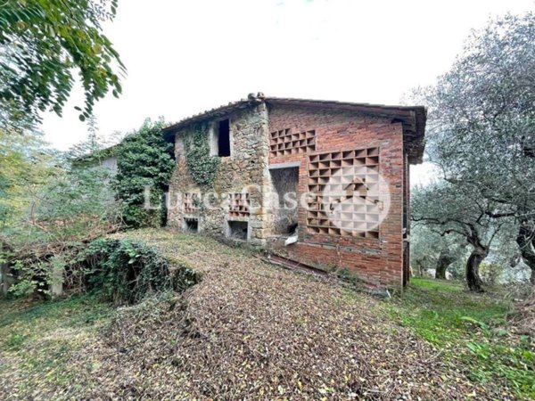 casa indipendente in vendita a Lucca in zona Pieve Santo Stefano