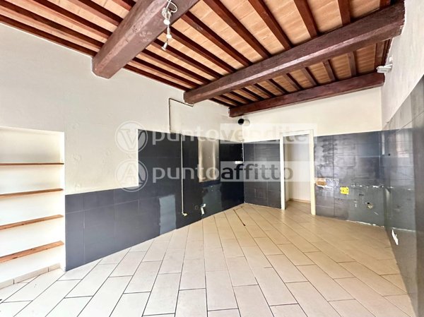 intera palazzina in vendita a Lucca