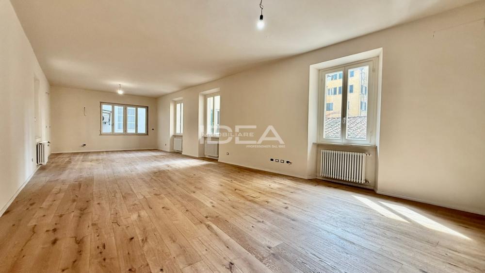 appartamento in vendita a Lucca in zona Centro Città