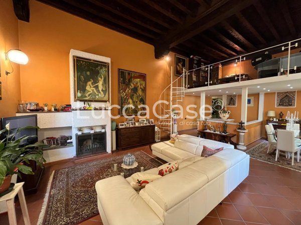 appartamento in vendita a Lucca in zona Centro Città
