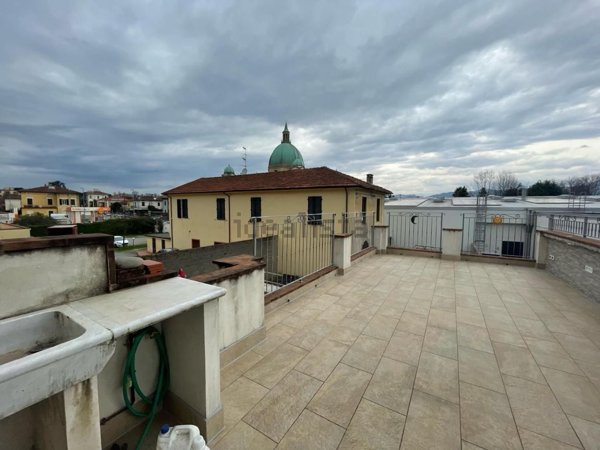 appartamento in vendita a Lucca in zona zona San Filippo
