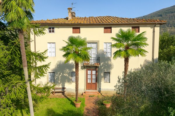 casa indipendente in vendita a Lucca in zona Torre