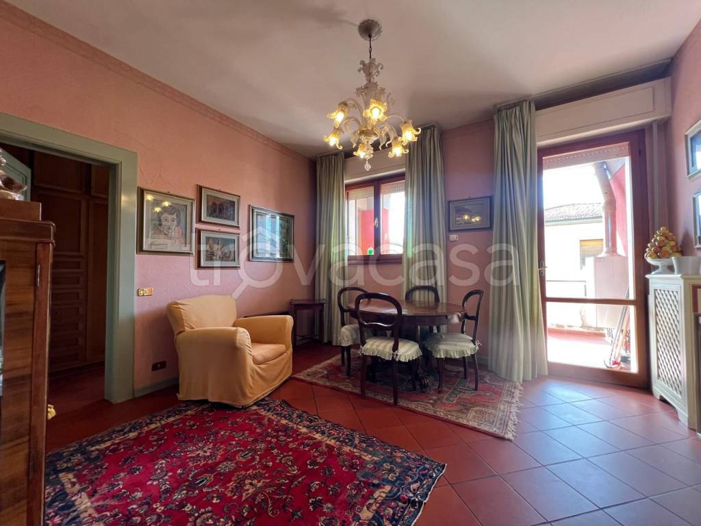 appartamento in vendita a Lucca in zona zona Arancio
