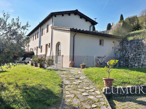casale in vendita a Lucca in zona Sant'Alessio