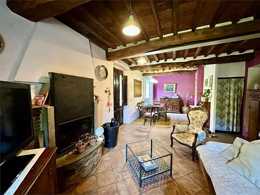 casale in vendita a Lucca in zona Mastiano