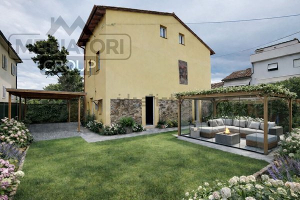 casa indipendente in vendita a Lucca in zona Zona San Concordio
