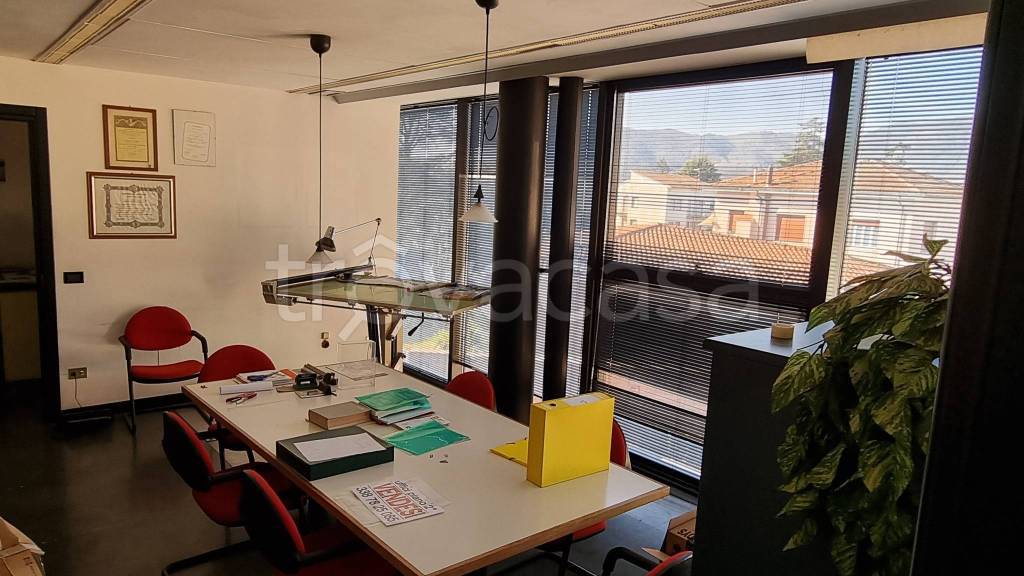 ufficio in vendita a Lucca in zona Zona San Concordio