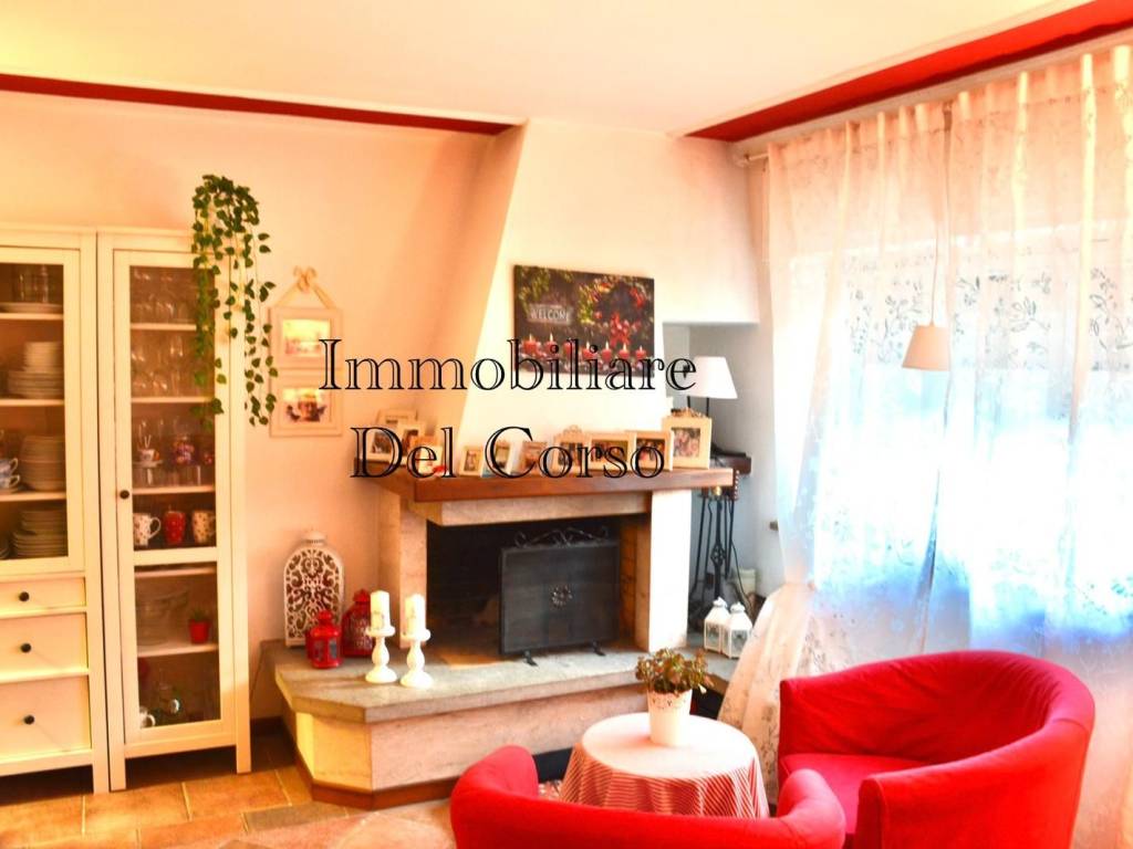 casa indipendente in vendita a Lucca in zona zona Mugnano