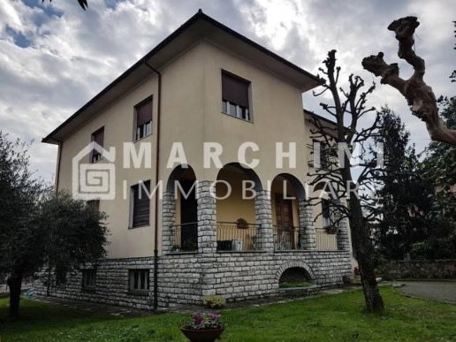 casa indipendente in vendita a Lucca in zona zona Arancio