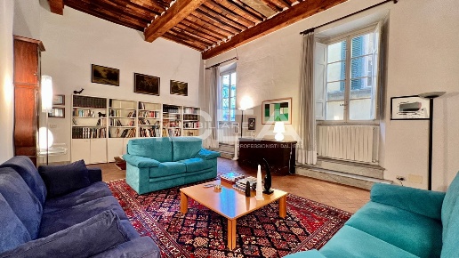 appartamento in vendita a Lucca in zona Centro Città