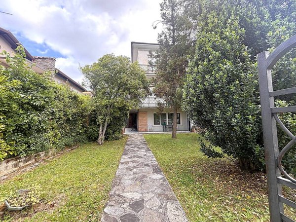 appartamento in vendita a Lucca in zona zona San Filippo