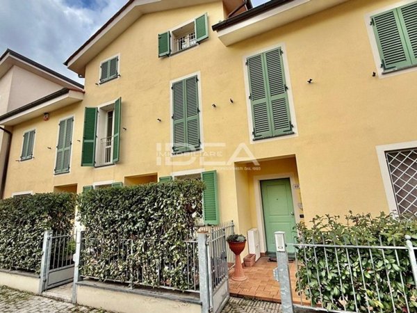 casa indipendente in vendita a Lucca in zona Centro Città