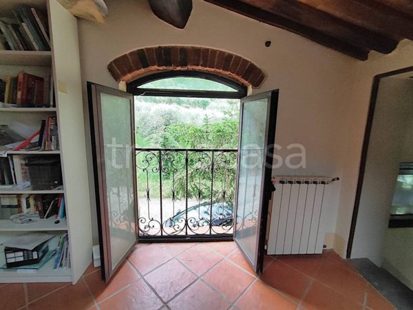casa indipendente in vendita a Lucca in zona San Lorenzo a Vaccoli