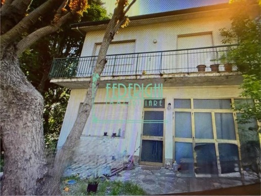 casa indipendente in vendita a Lucca in zona zona San Filippo