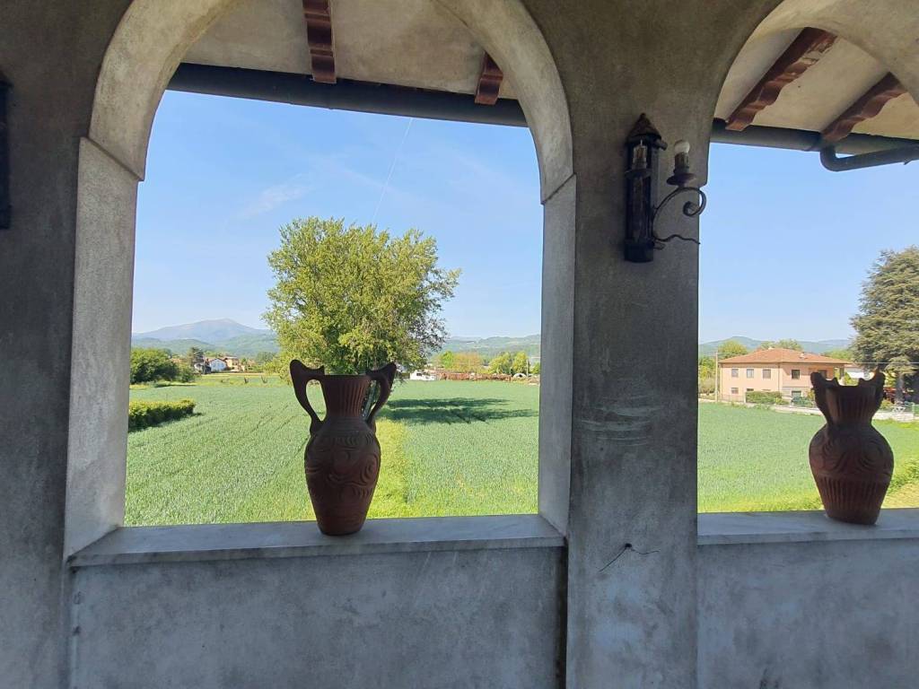 casa indipendente in vendita a Lucca in zona Balbano