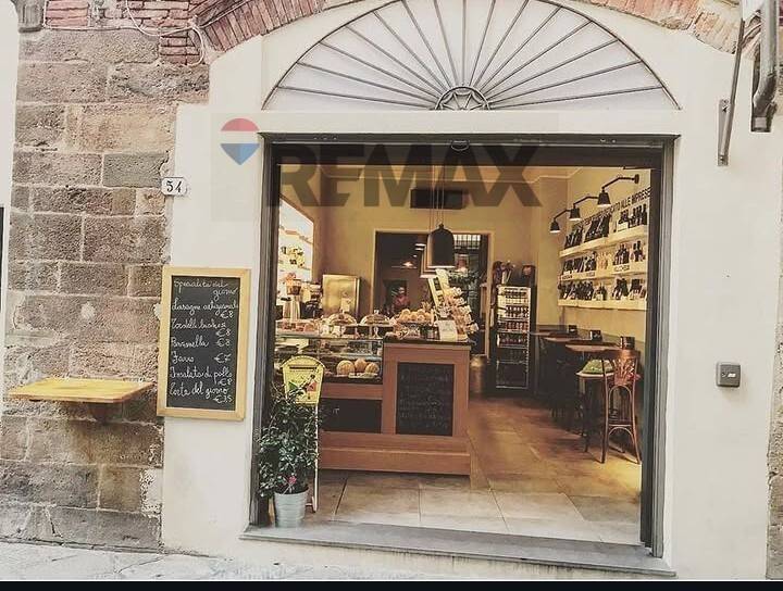negozio in vendita a Lucca in zona Centro Città