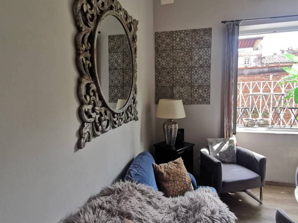 appartamento in vendita a Lucca in zona Centro Città