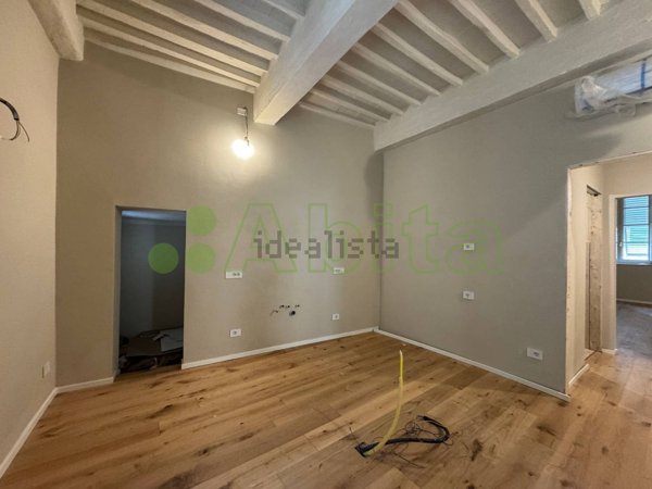 appartamento in vendita a Lucca in zona Centro Città