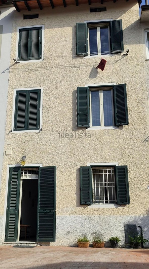 casa indipendente in vendita a Lucca in zona Sant'Anna