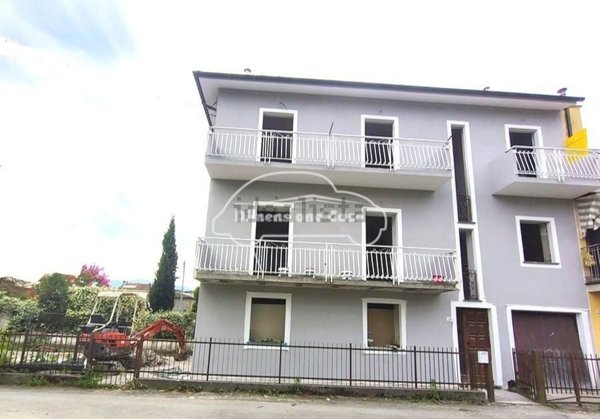 casa indipendente in vendita a Lucca in zona Zona San Concordio