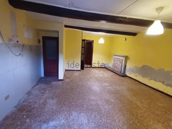 casa indipendente in vendita a Lucca in zona Maggiano