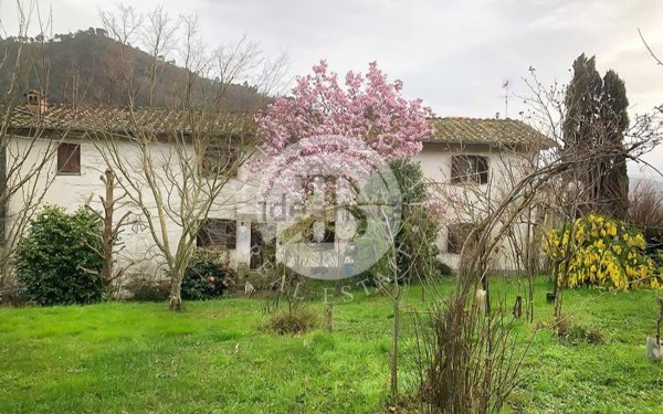 casa indipendente in vendita a Lucca in zona Zona San Concordio