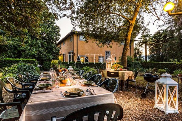 casa indipendente in vendita a Lucca in zona Fagnano