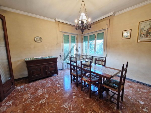 casa indipendente in vendita a Lucca