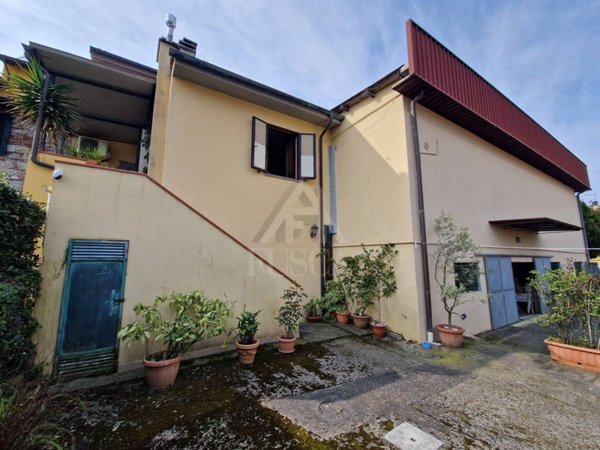appartamento in vendita a Lucca in zona Ponte San Pietro