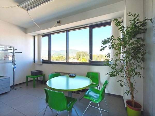 ufficio in vendita a Lucca in zona Zona San Concordio