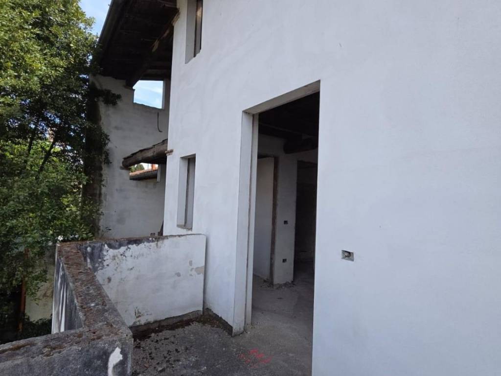 casa semindipendente in vendita a Lucca in zona zona San Vito