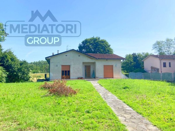 casa indipendente in vendita a Lucca in zona Ponte San Pietro