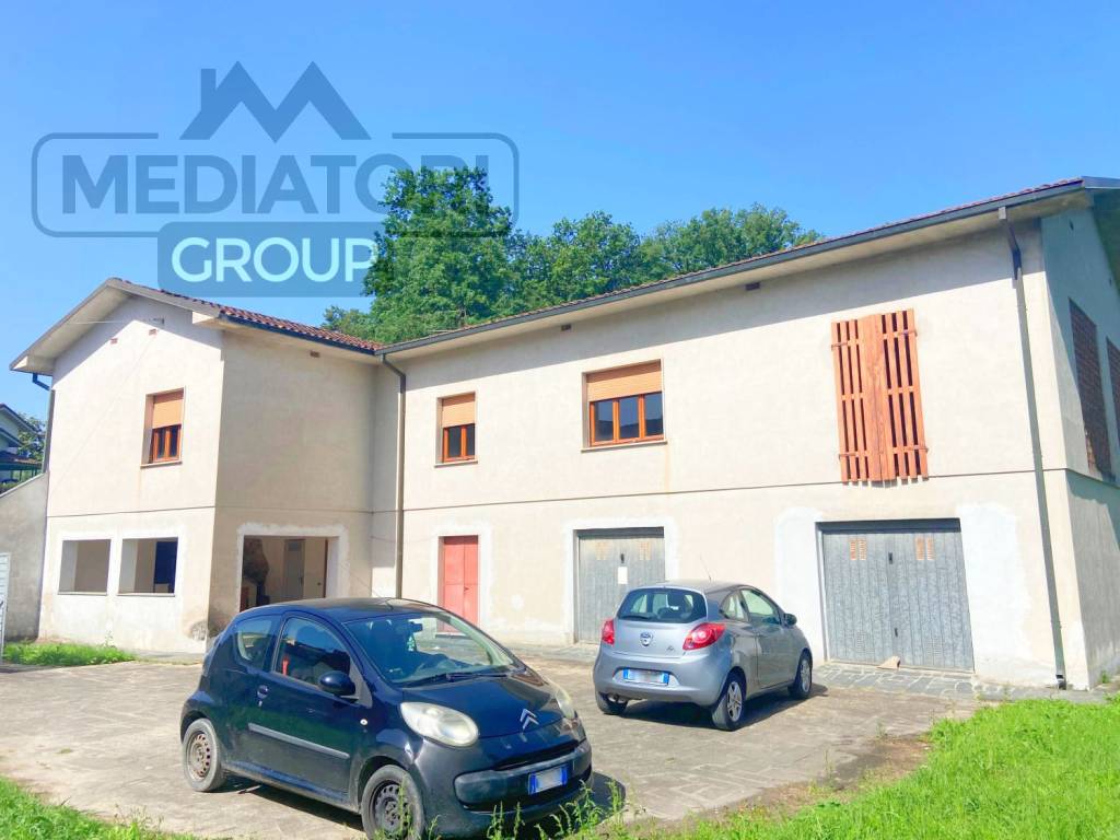 casa indipendente in vendita a Lucca in zona Ponte San Pietro