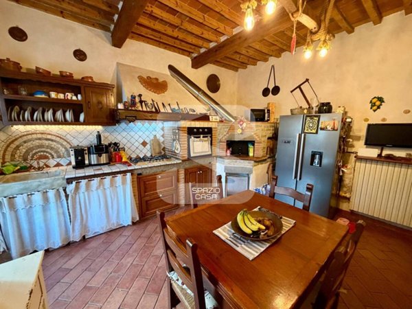 casa indipendente in vendita a Lucca in zona Sant'Alessio