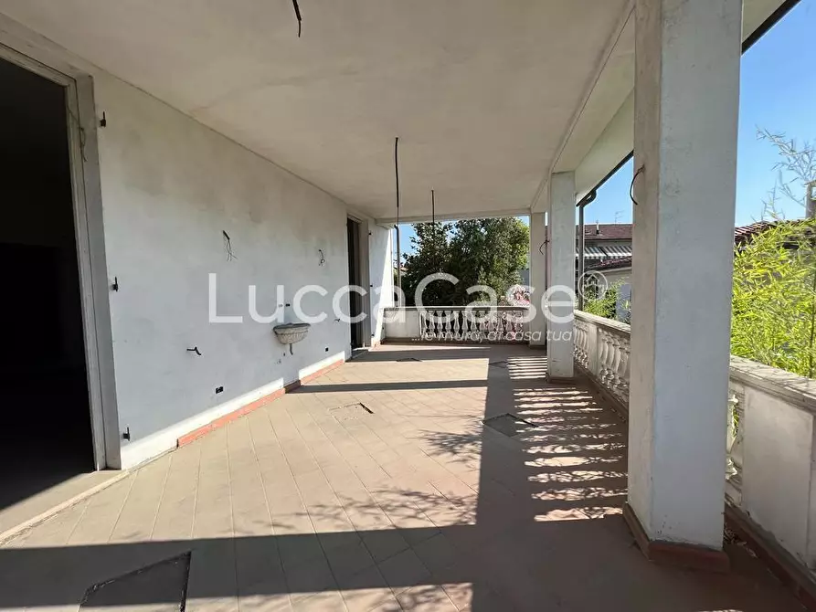 casa indipendente in vendita a Lucca in zona Centro Città