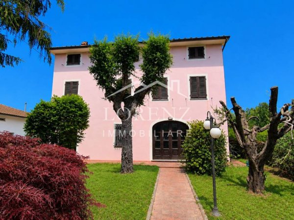 casa indipendente in vendita a Lucca in zona zona Antraccoli