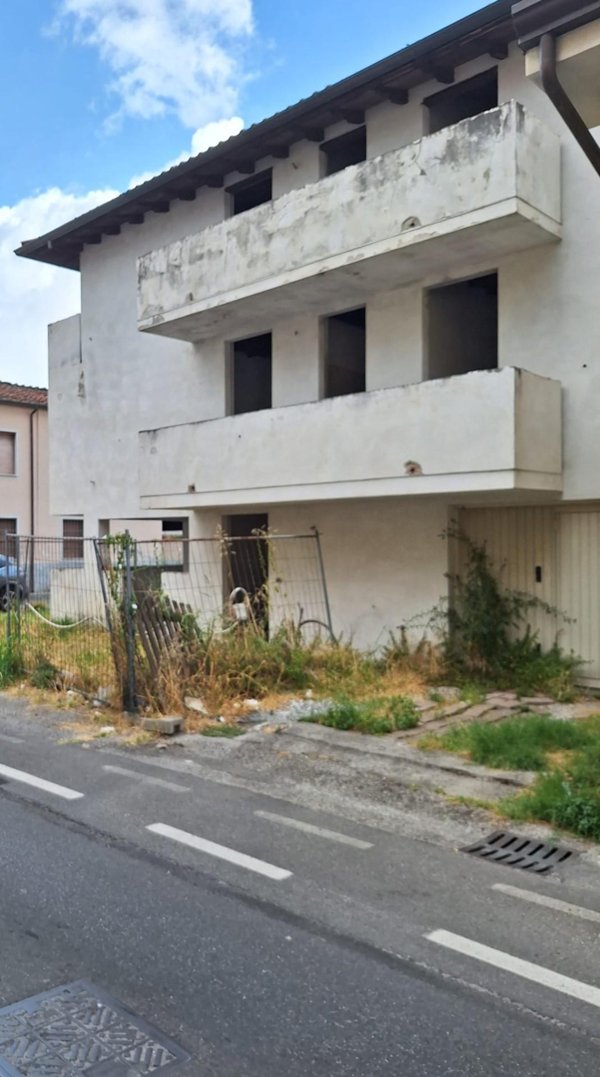 appartamento in vendita a Lucca in zona zona San Vito