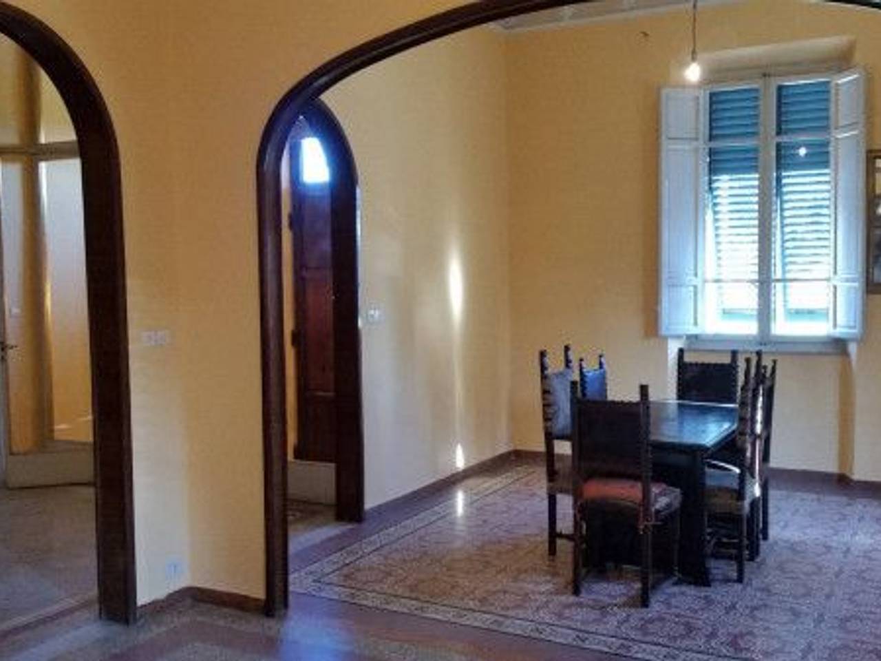 casa indipendente in vendita a Lucca in zona Centro Città